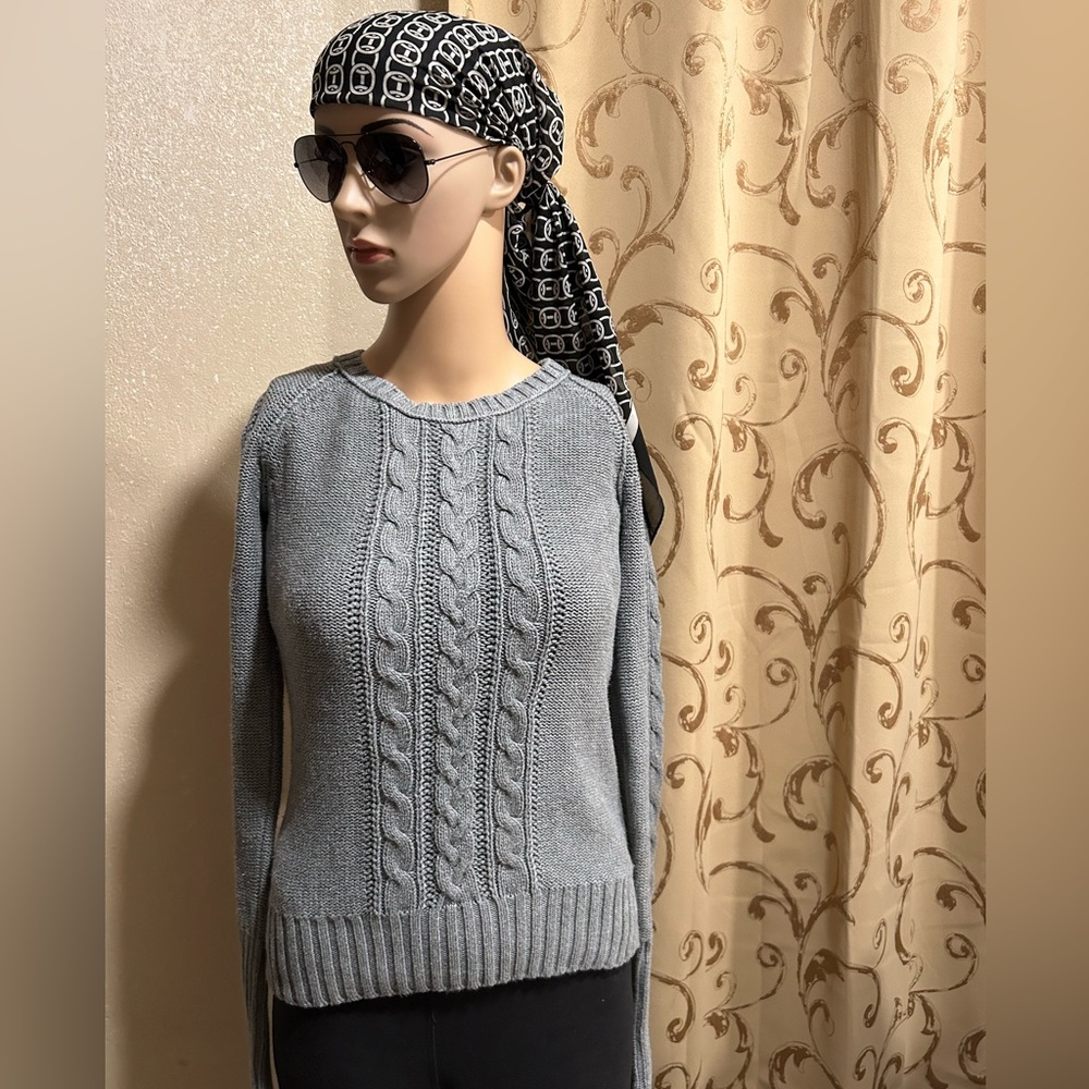 American Eagle Outfitters, Women’s Grey Pullover Knit Sweater, US Size L